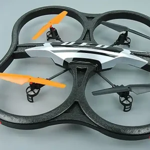 Hit cenowy QUADROCOPTER INTRUDER CAM 2,4 GHZ KAMERA